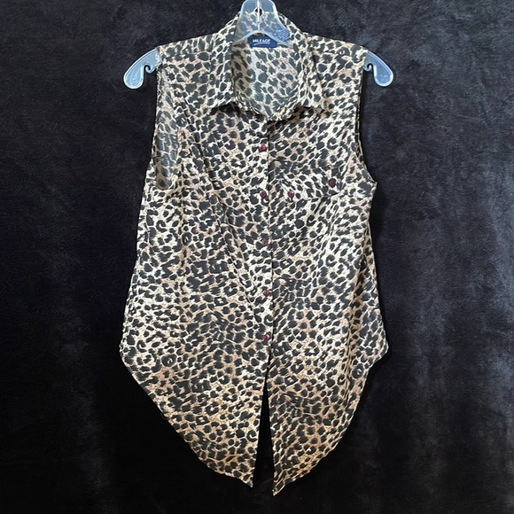 🌺 MILEAGE top - Picture 2 of 6